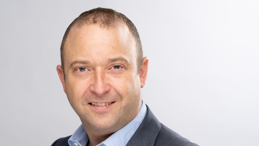 Alasdair Croft   MD